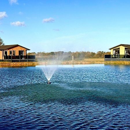 Brackenborough Lakes Resort Лаут Экстерьер фото